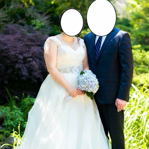 Wedding dress - Picture 4 of 7